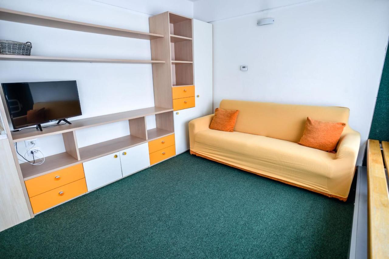 Res.Albare/Solaria Apt.Solandra Mezzana  Exterior photo