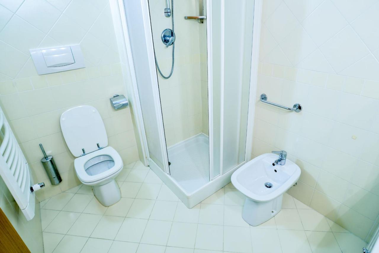 Res.Albare/Solaria Apt.Solandra Mezzana  Exterior photo
