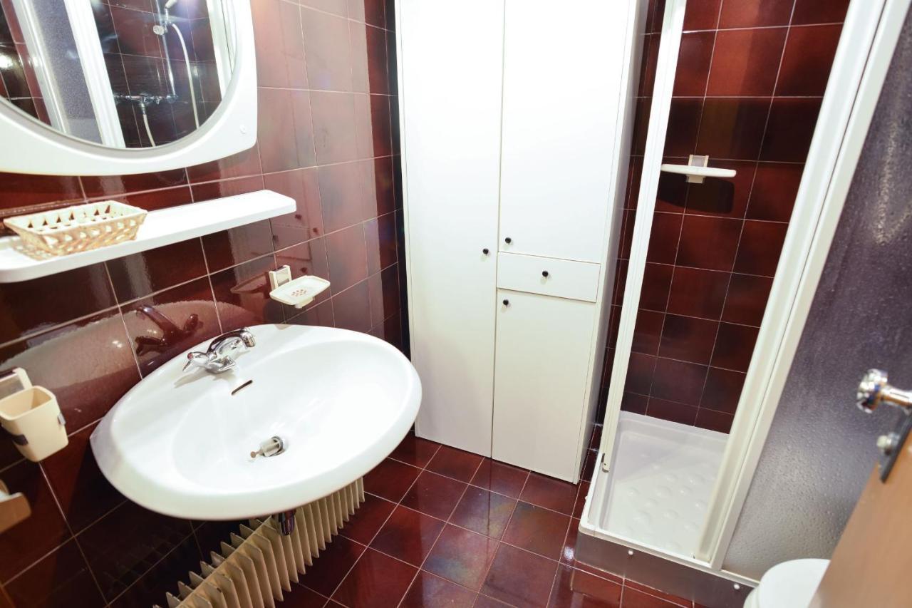 Res.Albare/Solaria Apt.Solandra Mezzana  Exterior photo